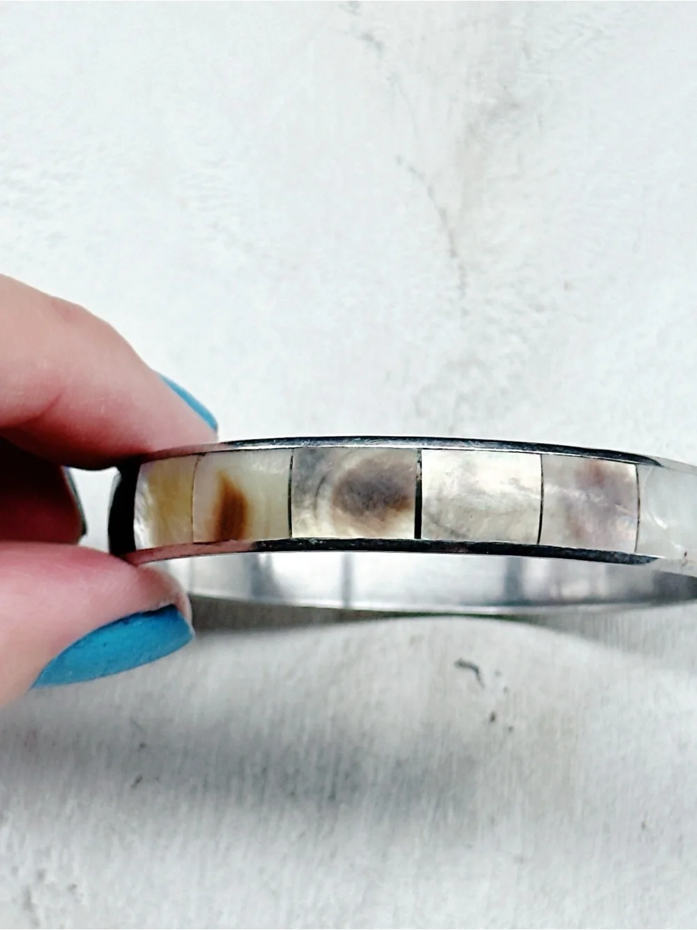 871mc. Taupe Shell Bracelet
